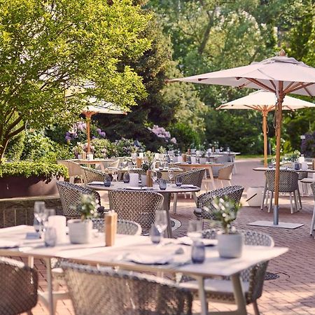 Vila Vita Rosenpark Marburg Luaran gambar The Terrace at the Hotel de la Paix